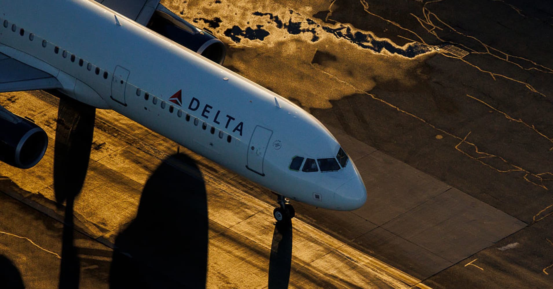 Delta launches 'basic business' fares without lounge access, seat selection
