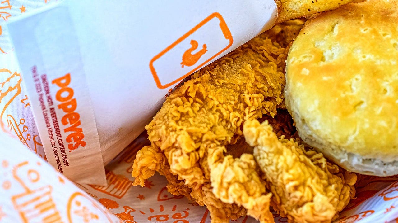 Popeyes' fried chicken and biscuits recently took top acclaim by professional chefs among its fast-food competitors.