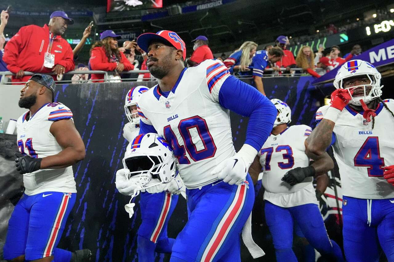Von Miller stirs up Dallas Cowboys speculation with social media post