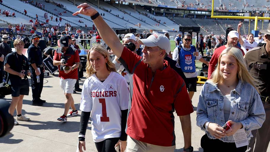 Oklahoma stole Texas' 2027 recruiting bragging rights back in a matter ...