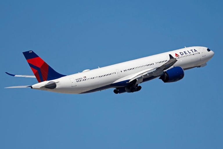 Delta launches lower-cost 'basic' fares for first class