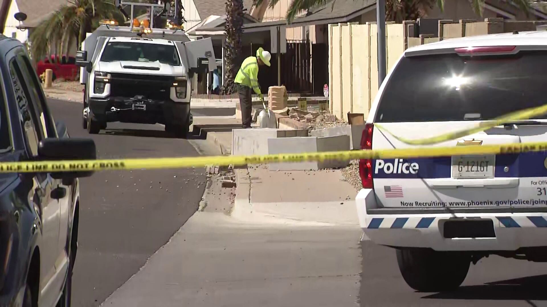No suspect found after deadly shooting, crash in north Phoenix neighborhood