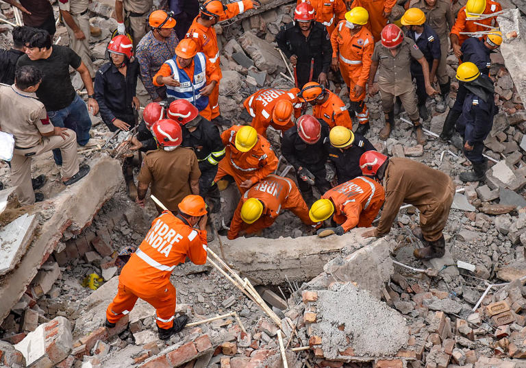 Delhi building collapse: Death toll rises to three; rescue operation ...
