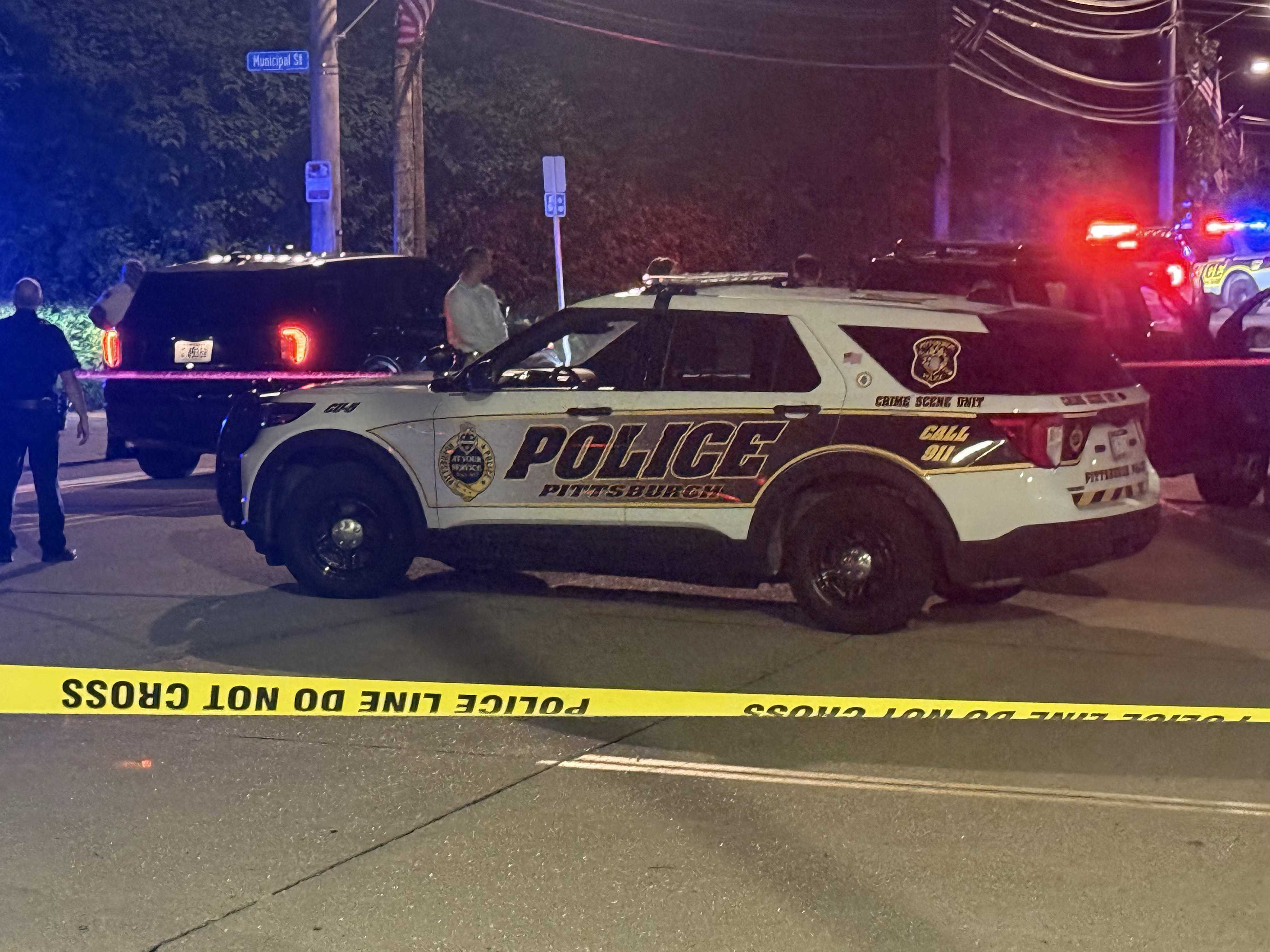 Man killed in Pittsburgh shooting after argument at traffic light