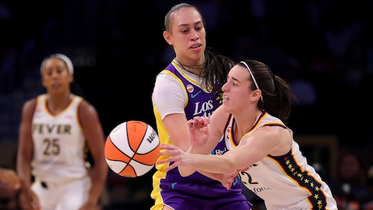 Caitlin Clark, Sophie Cunningham's final box score stats, highlights as ...