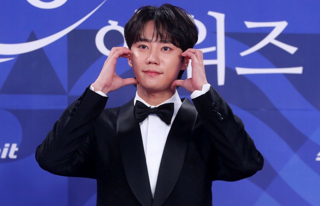 イ・ジュニョン、「UKISS」時代の生活苦を告白…「マネジャーにコンビニでのアルバイトがバレて大泣きした」