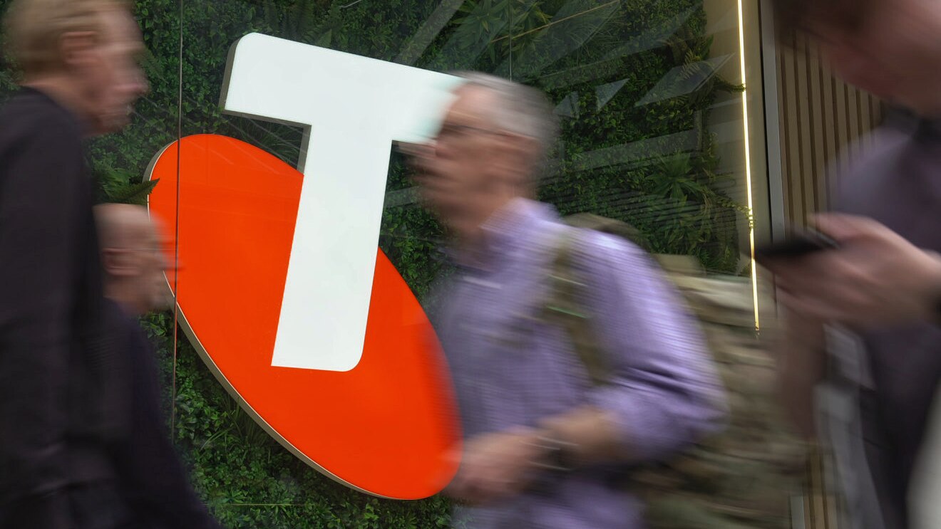 Telstra admits accountability for national outage during Senate inquiry