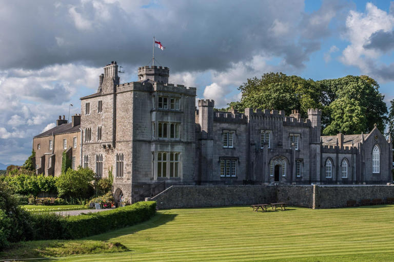 Enjoy Shakespearean comedy, open air theatre and summer picnics at ...