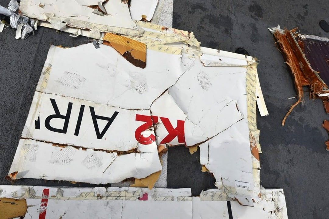 Wreck found in sea after Boeing 737 dropped off radar following ...