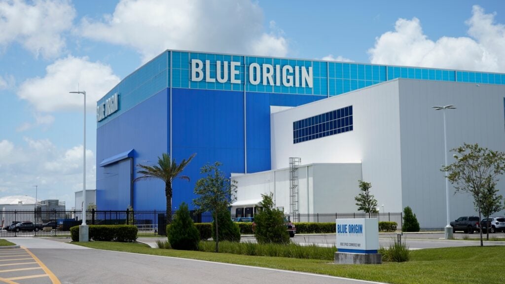 Jeff Bezos' SpaceX rival Blue Origin seeks $10 billion raise at $130 ...