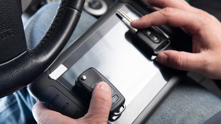 How long does it take to program a key fob (and can you do it yourself?)