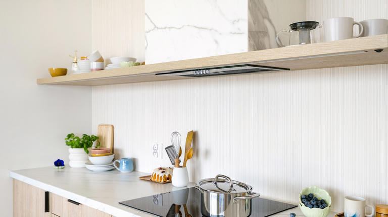 16 features & designs that make your kitchen look high-end, according ...