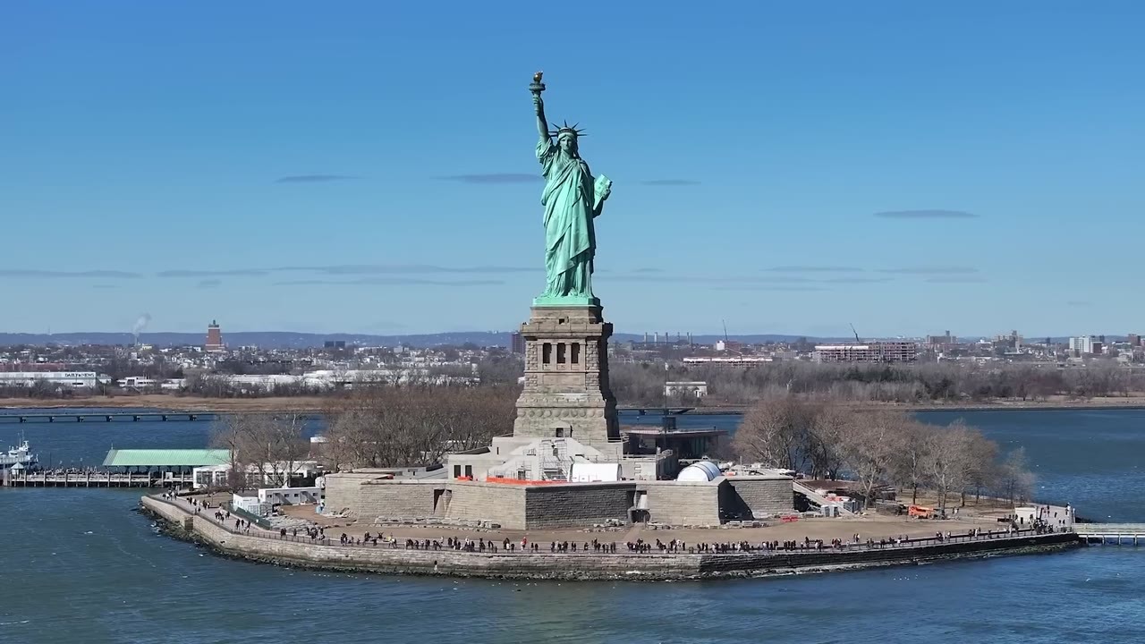 the-statue-of-liberty-looked-fine-inside-it-was-rotting