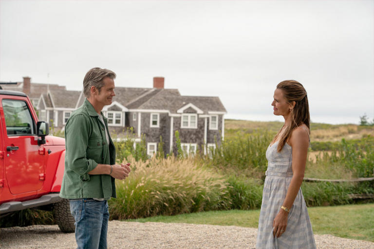 The Five Star Weekend cast guide: Who do Jennifer Garner and Timothy ...