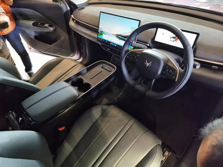 Harga mobil listrik BAIC T1 yang baru meluncur di Indonesia hari ini