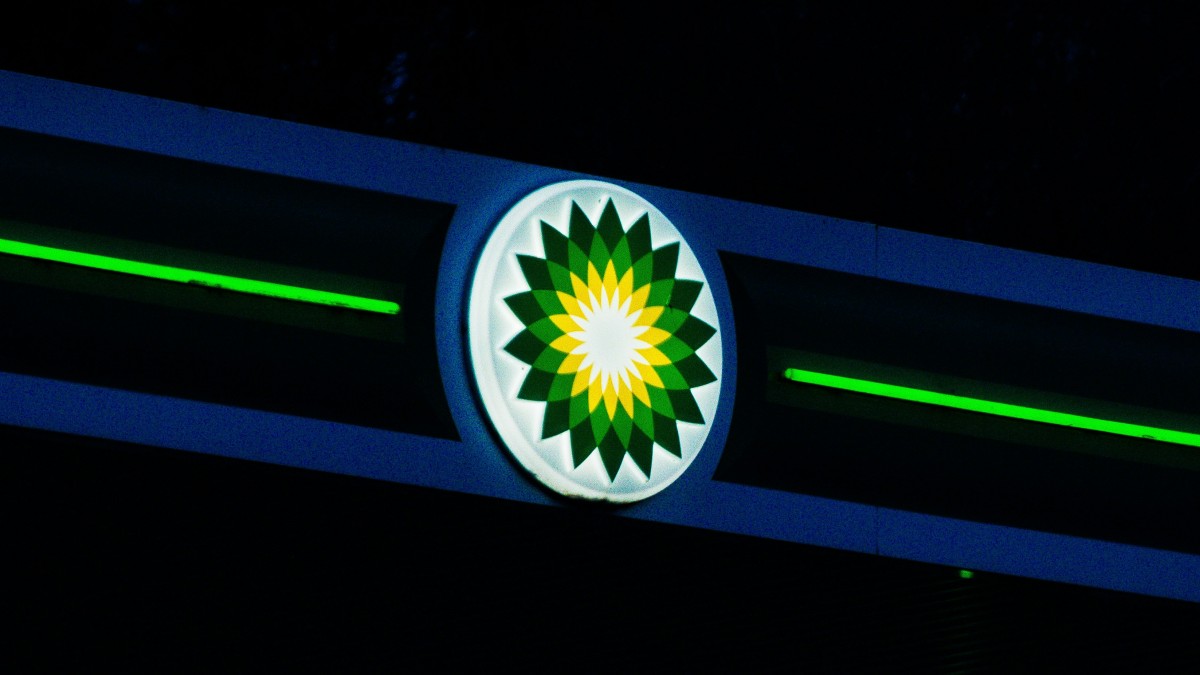 BP weighs North Sea exit under new CEO