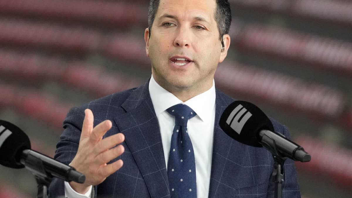 Adam Schefter is hearing 'smoke' about LeBron's free agency decision