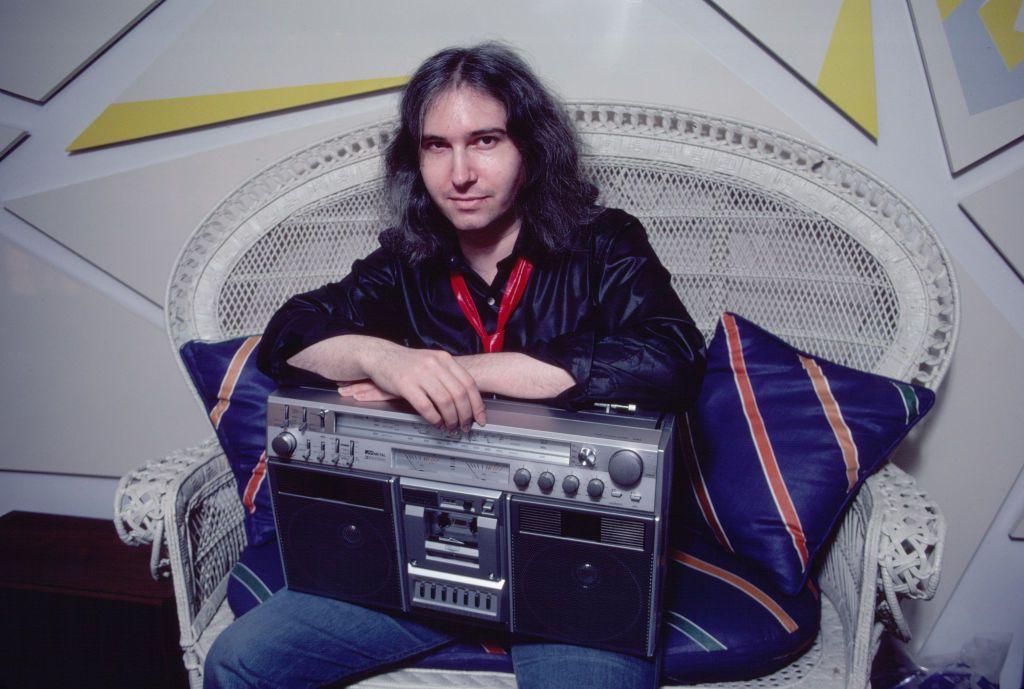 Cuando Bonnie Tyler pidió trabajar con Jim Steinman, que había colaborado con grupos como Meat Loaf, su discográfica pensó que jamás funcionaría.