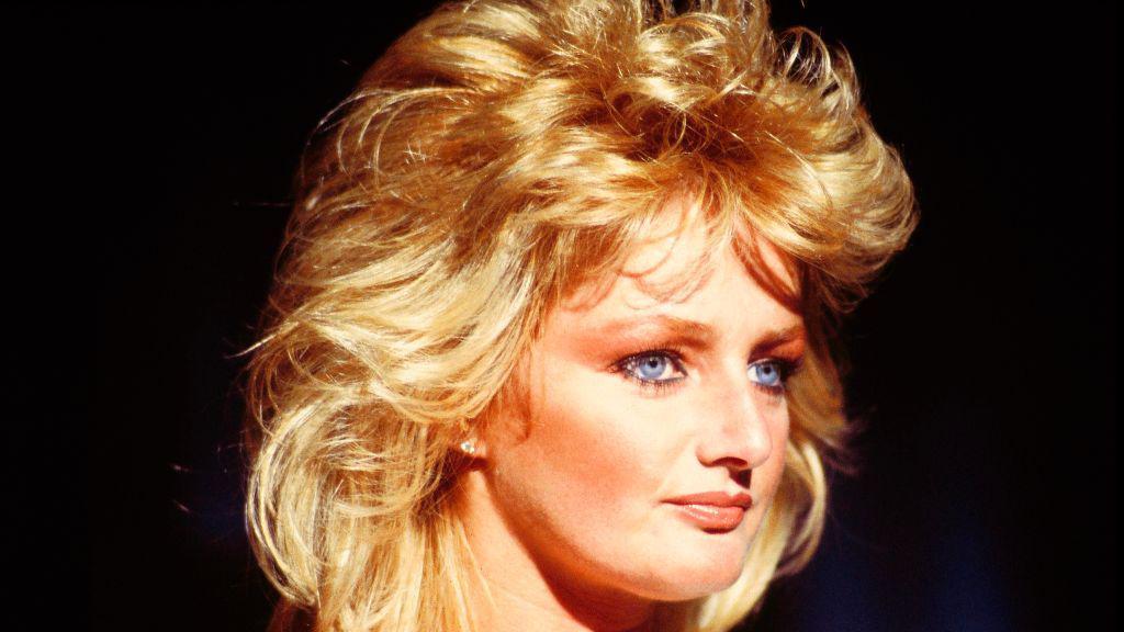 Muere Bonnie Tyler: por qué su clásico de los 80 "Total Eclipse of the Heart" se considera la canción "más épica y con más garra" de la historia