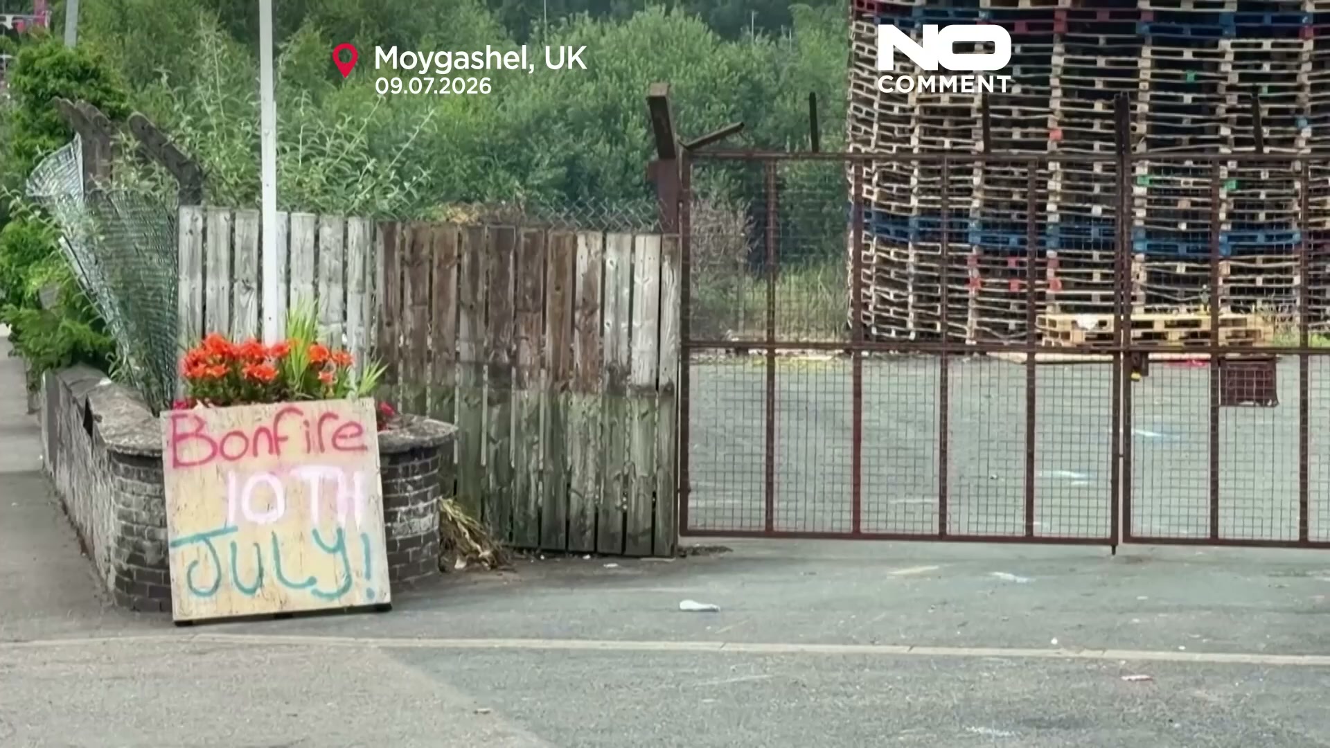 Mosque replica and anti-immigration signs appear on Northern Ireland ...