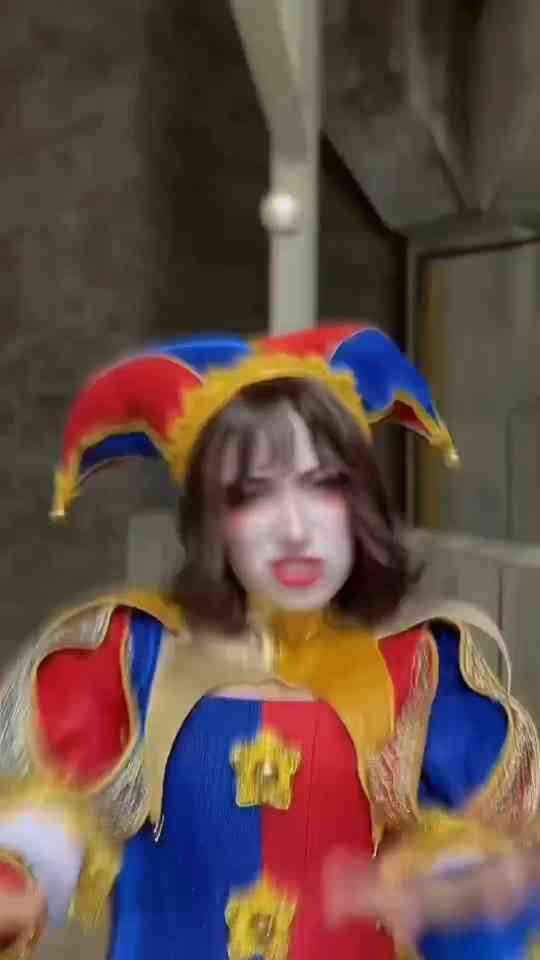 Final reveal of my Pomni costume