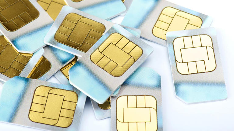 SIM cards: The tiny chip that secretly runs your phone more than you think!