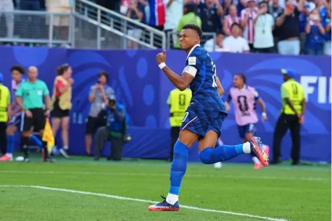 Mbappe chạy tốc độ siêu việt, sân vận động World Cup 2026 tỉ lệ 99,7% đầy khán giả