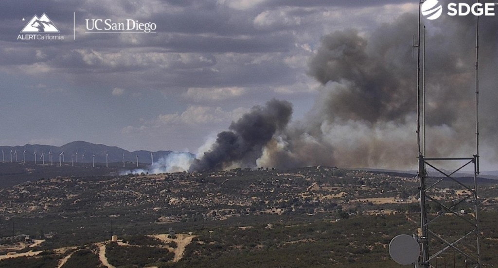 Brush fire causes immediate threat to structures near Campo, forces ...