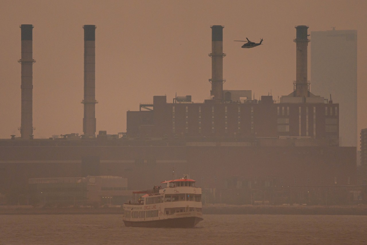 Canadian wildfire smoke blankets US Northeast and Midwest