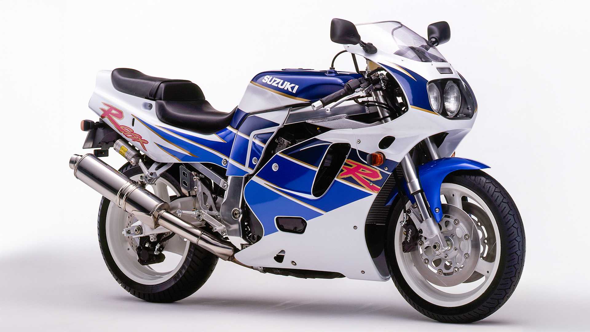 Studio shot of front right 3 quarter of blue and white 1992 Suzuki GSX-R750