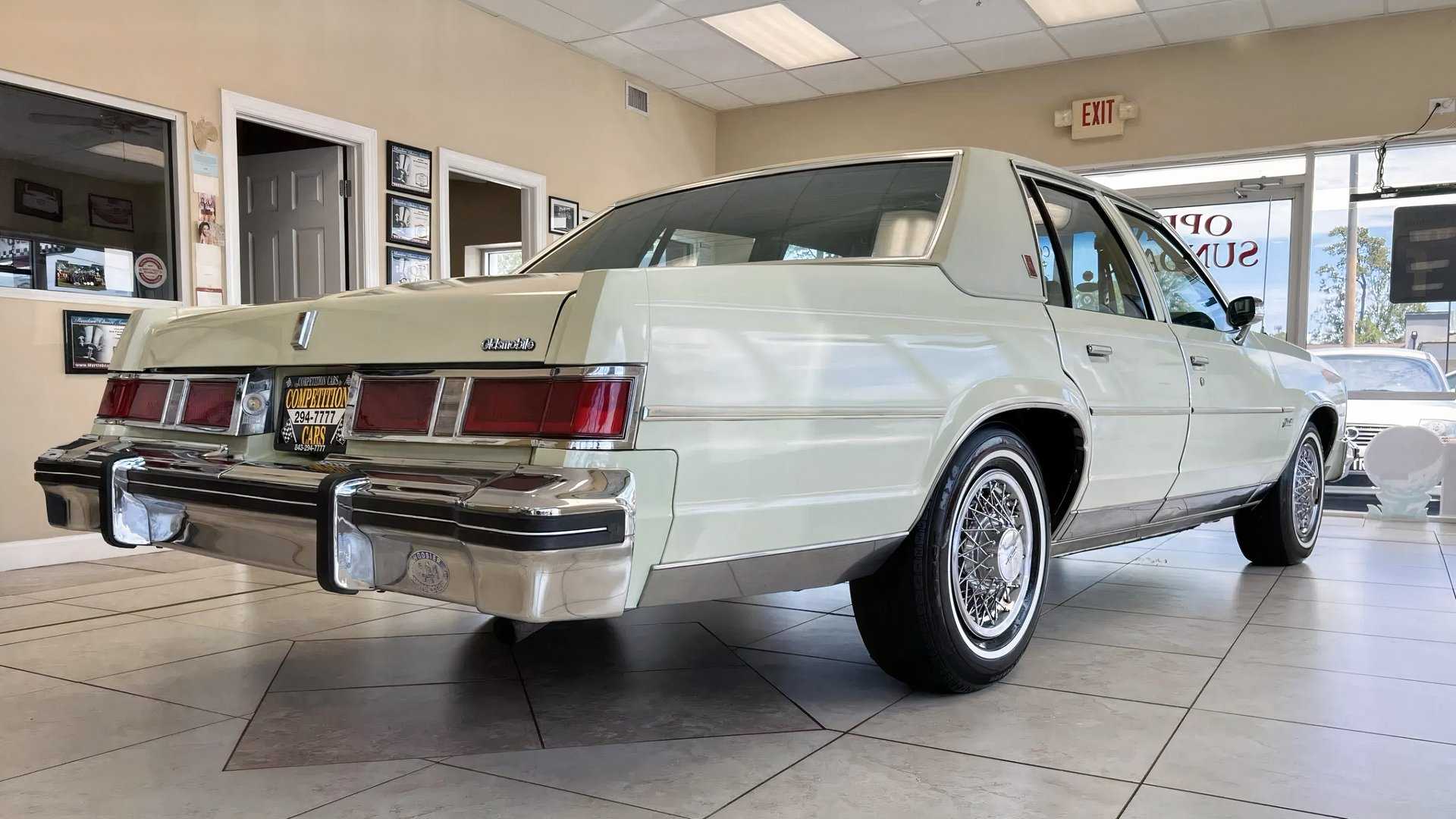 Delta 88 Royale rear 3/4