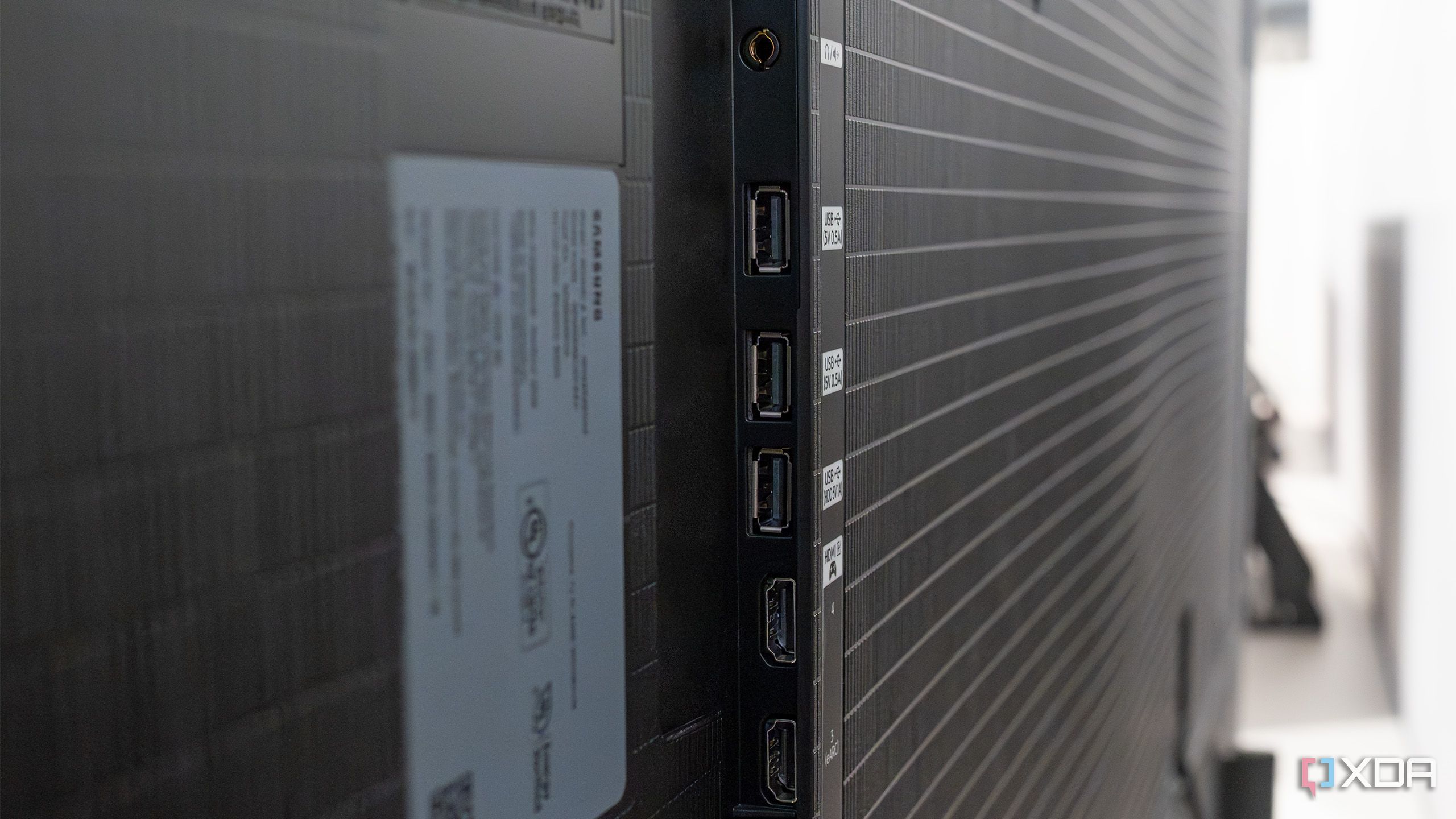4 surprisingly useful things I discovered my TV's USB port can do