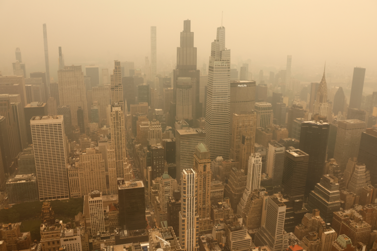 Canada wildfires: Map shows air quality alerts as haze engulfs New York