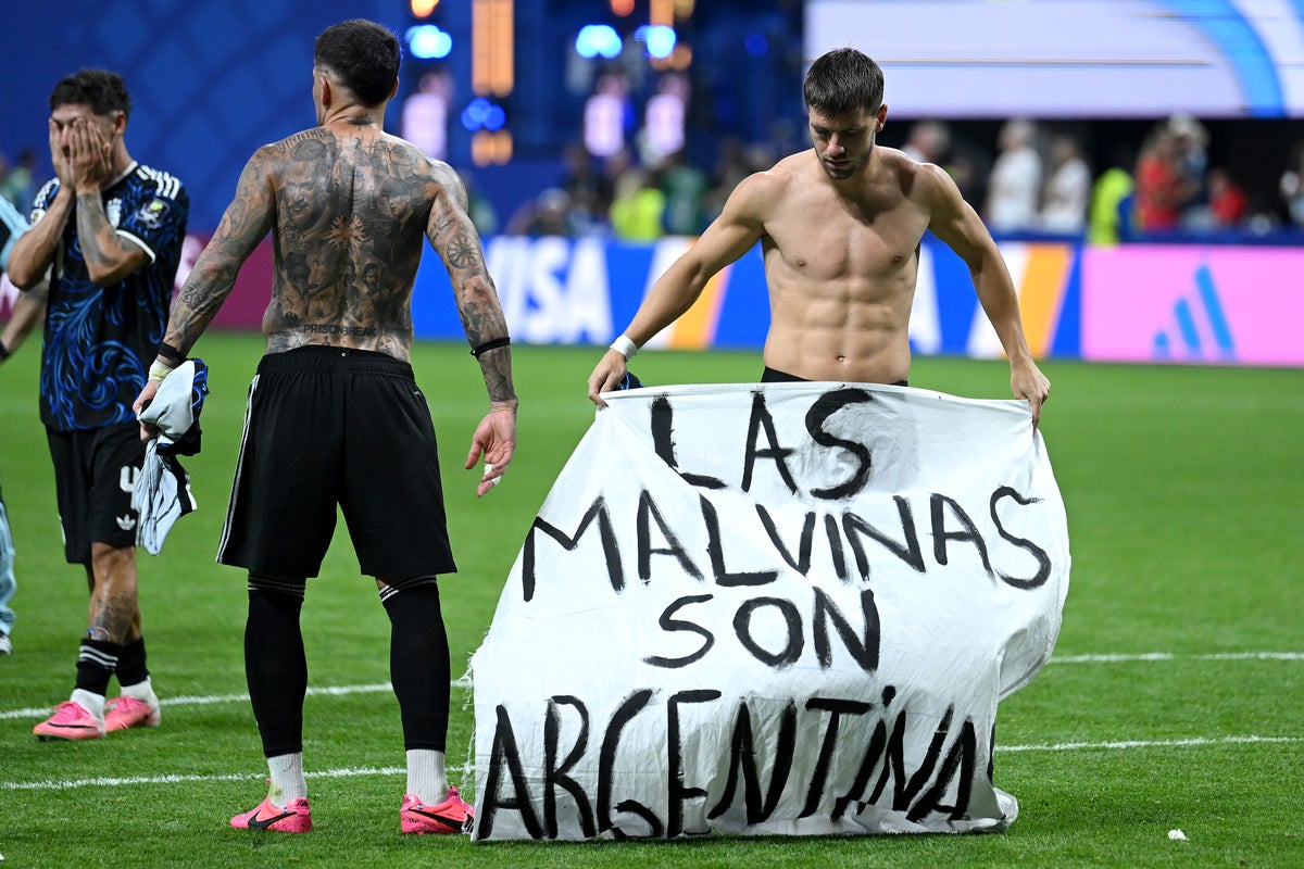 Defending champion Argentina stun England with a late comeback to reach ...