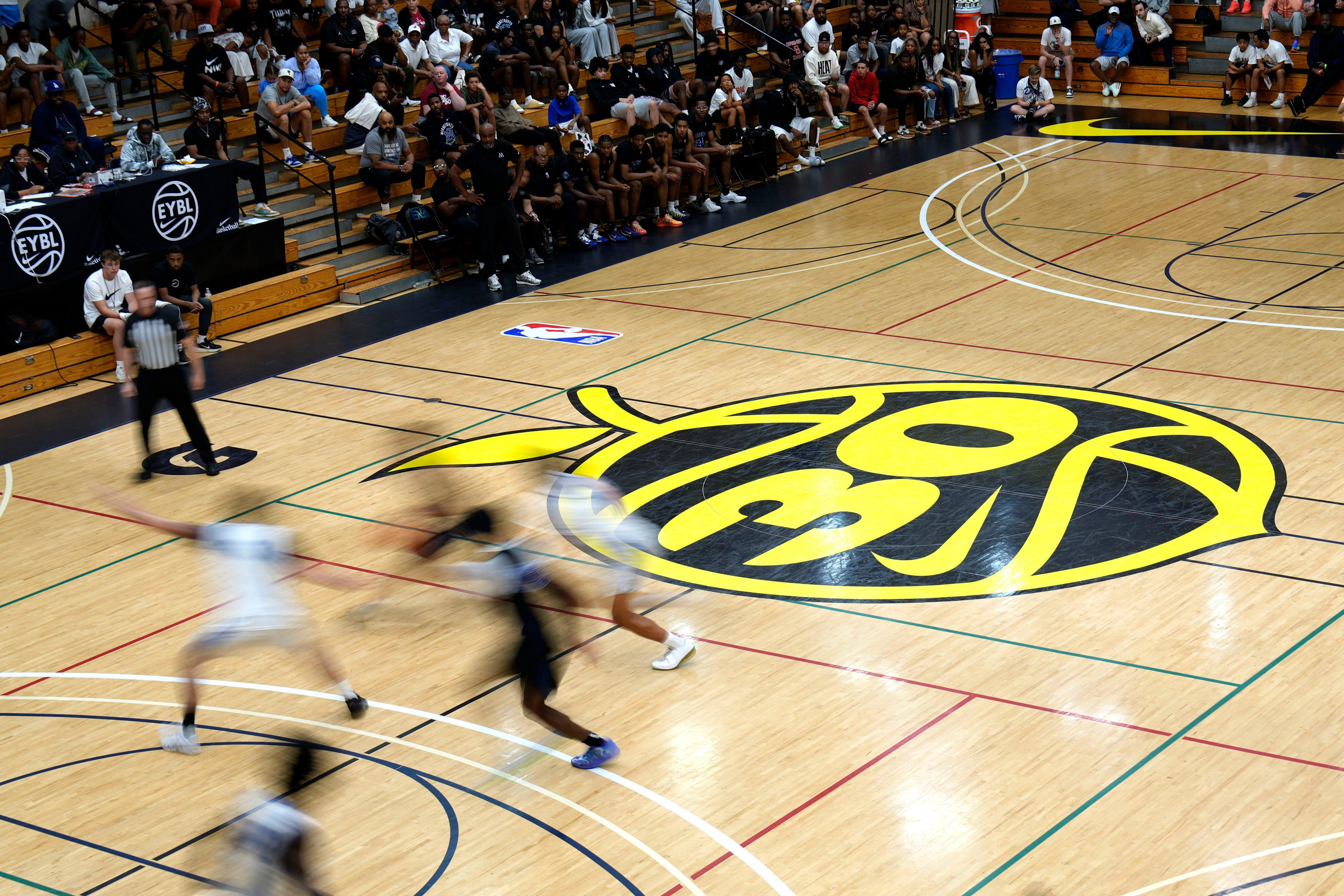 Kentucky Wildcats news: UK coaches at Nike Peach Jam