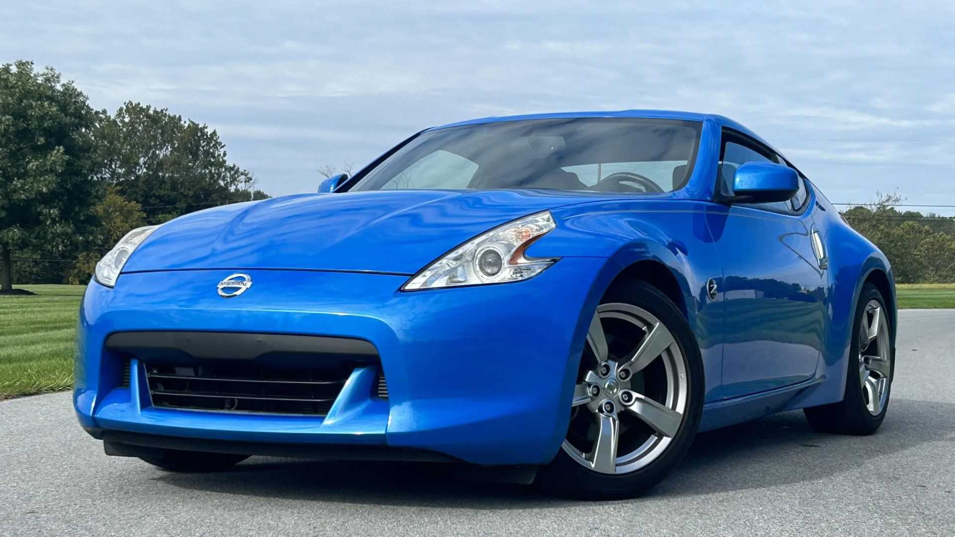 2009 Nissan 370Z Front Three Quarter