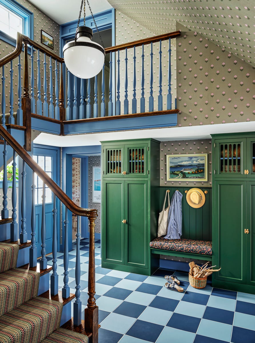 rosenfeld-massachusetts-coastal-cottage-mudroom.jpg