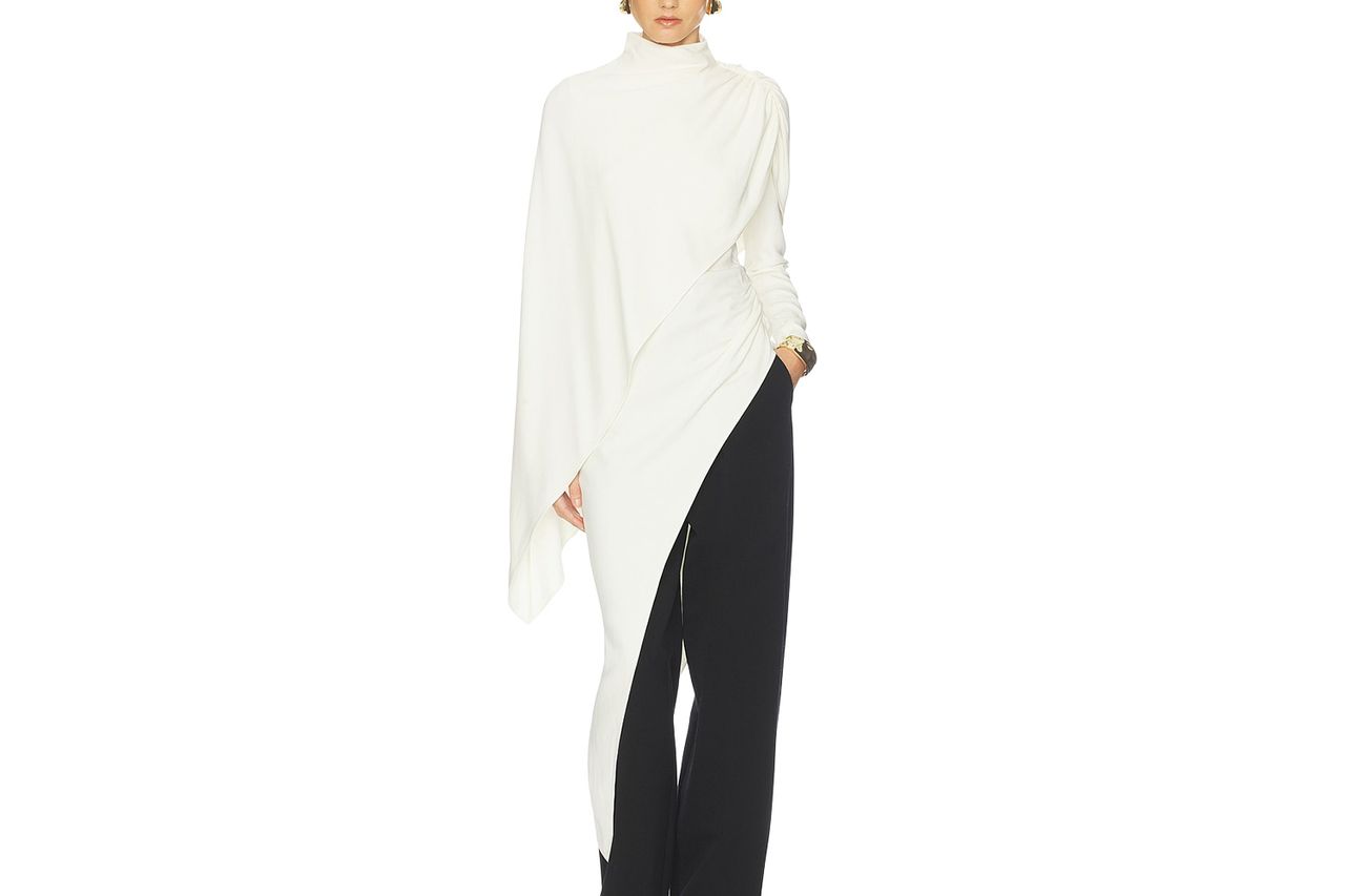 The Wilhelmina Cape Top Helsa