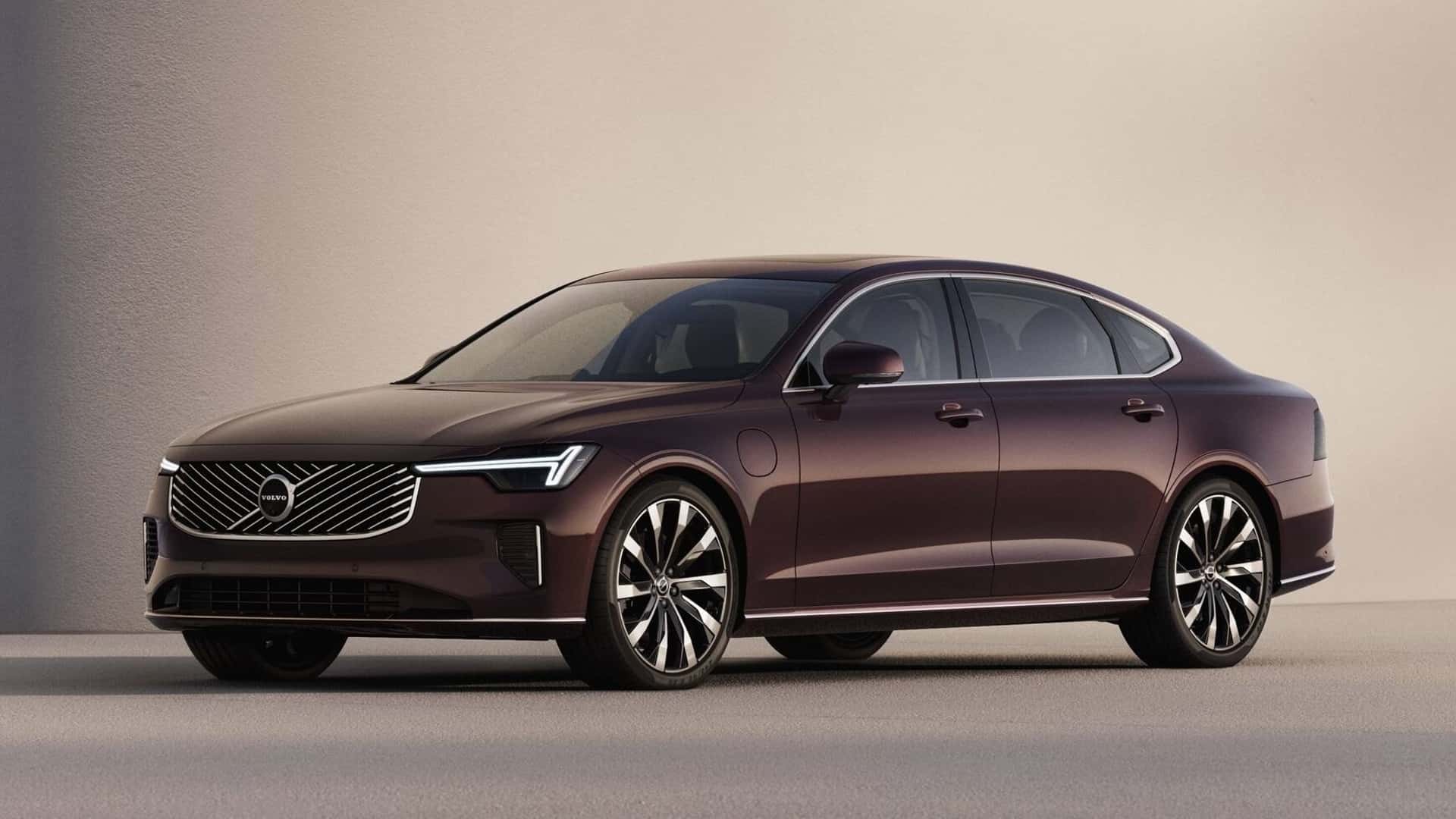 Volvo, sedan ve station wagon'larını geri getirebilir!