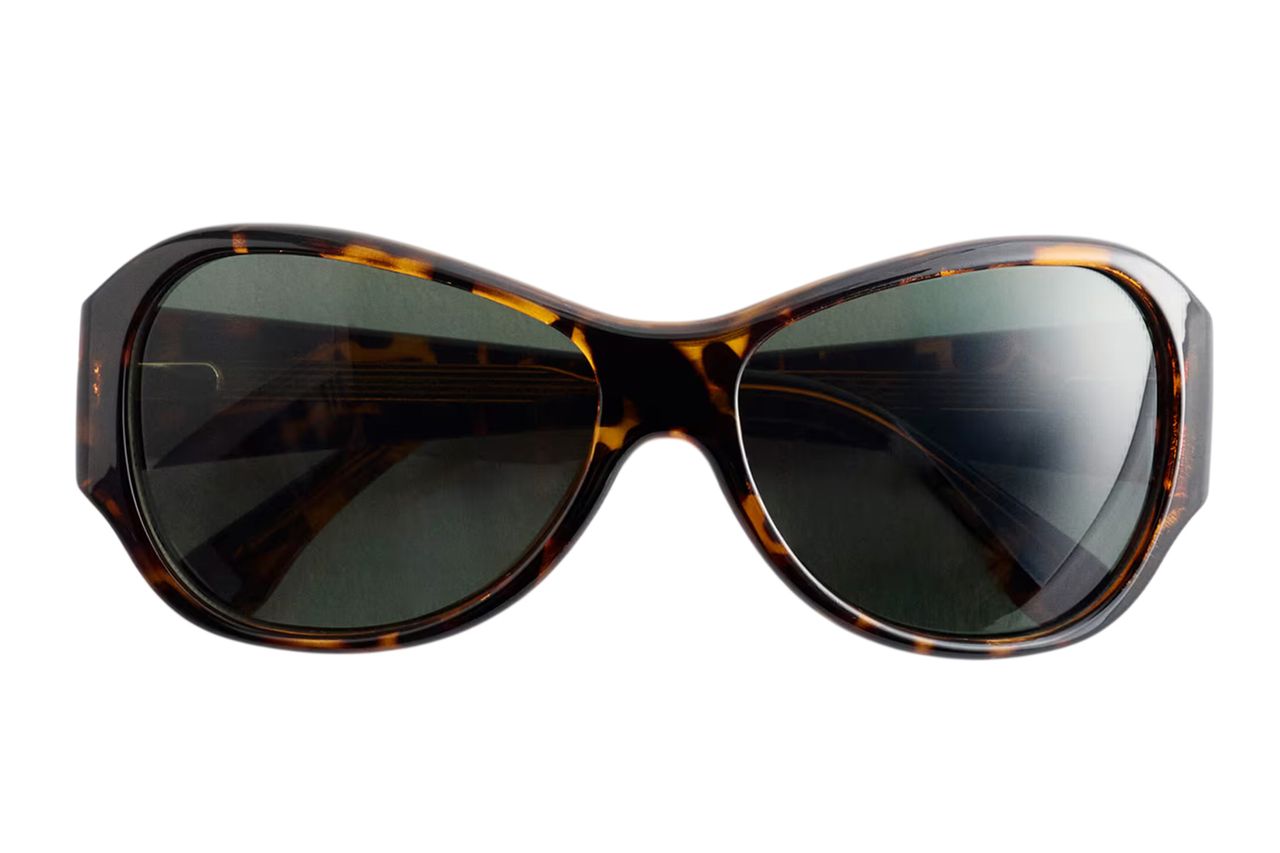 & Other Stories OVERSIZED CURVED SUNGLASSES