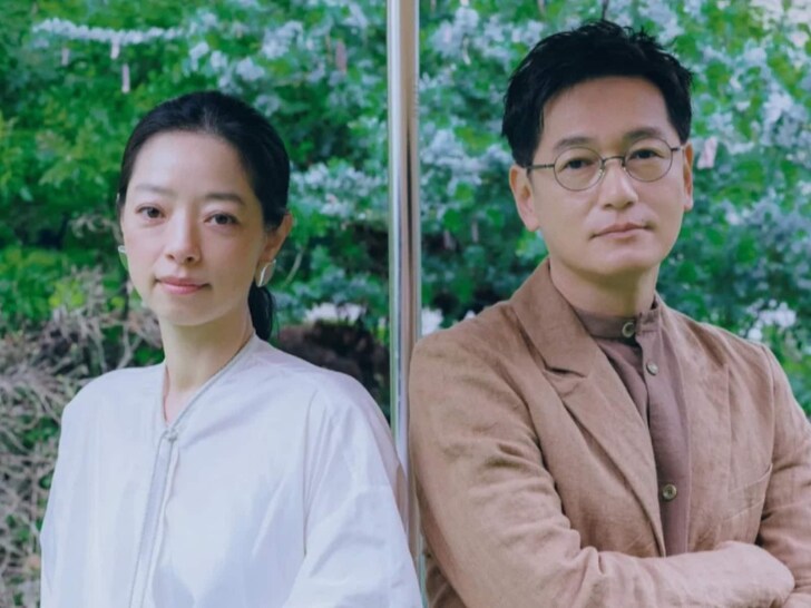 「出逢いは30年くらいまえ」井浦新＆市川実和子、ツーショット公開「息のピッタリな夫婦役」「最高!」