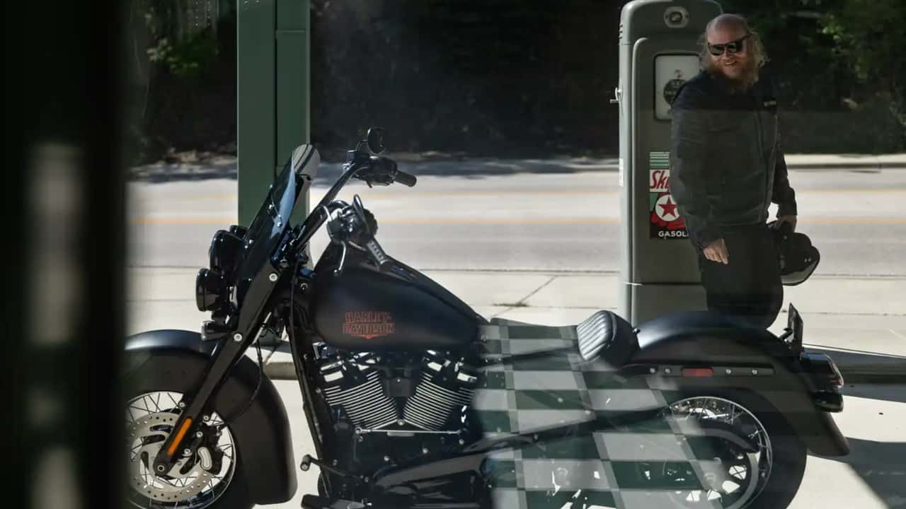 Harley-Davidson Deadwood Motorcycle