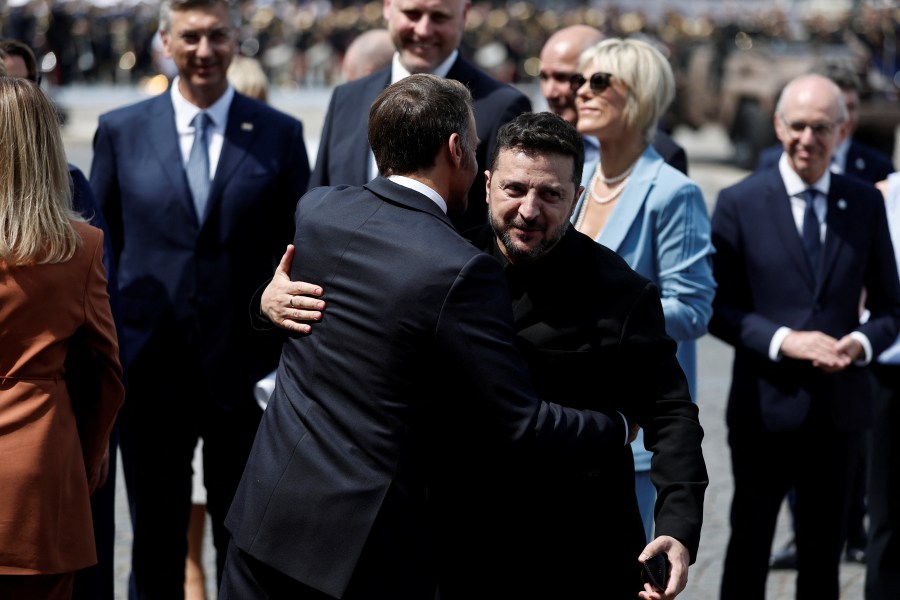 Opinion: As Putin loses confidence in his military, Ukraine presses harder