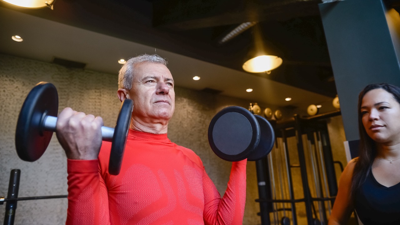 Scientists pinpointed the strength-training sweet spot linked to a longer life
