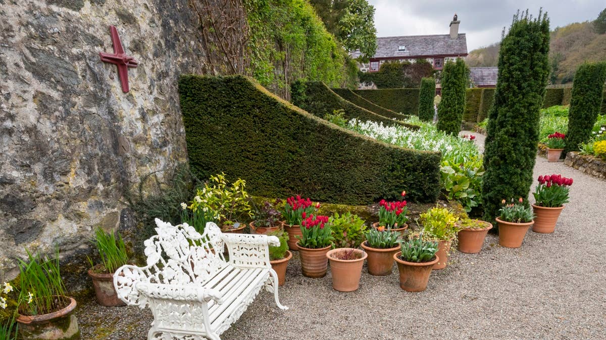 plas-cadnant-hidden-gardens-menai-bridge-anglesey-north-wales