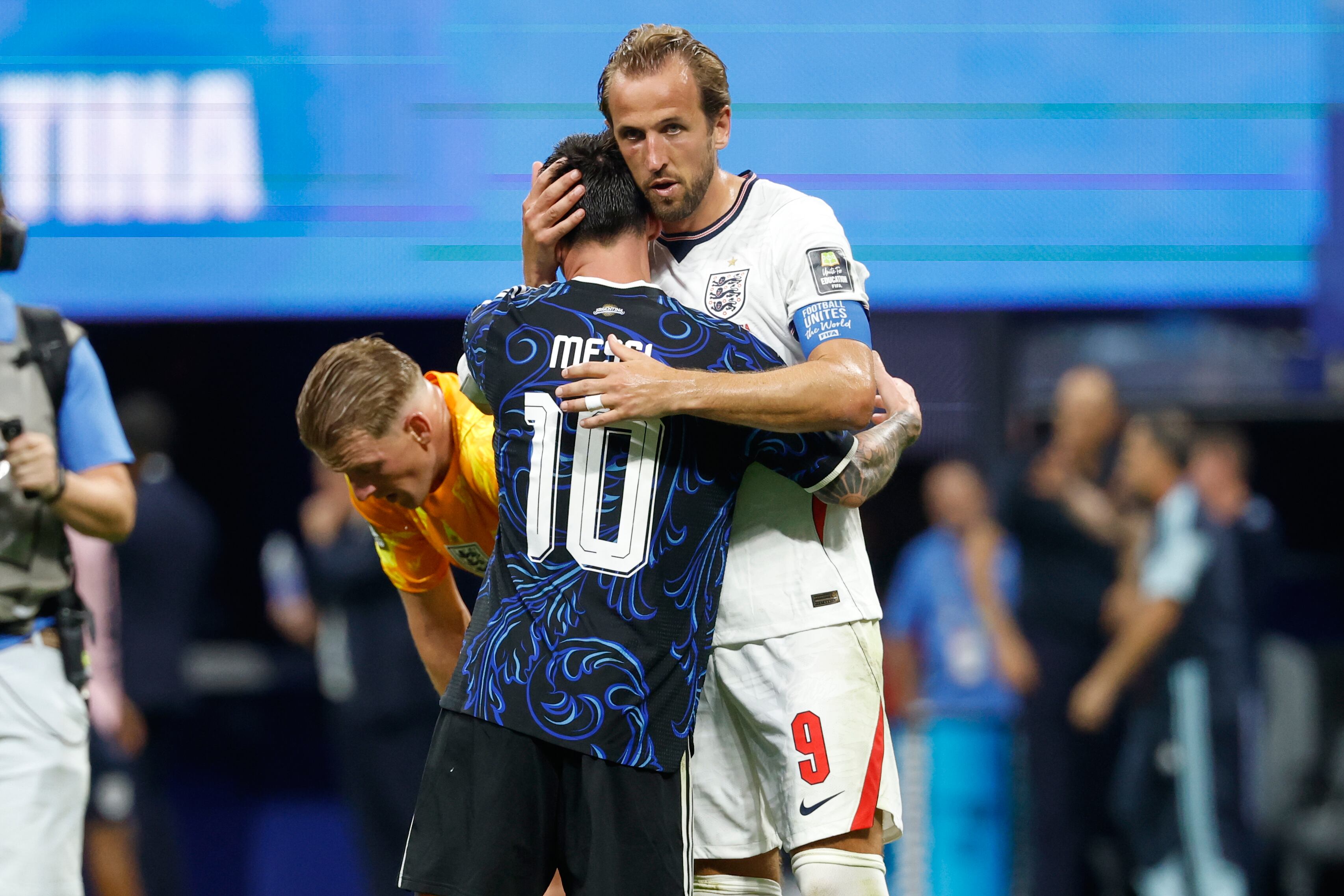 Revelan qué decía la botella de Jordan Pickford: así reaccionó Messi ...