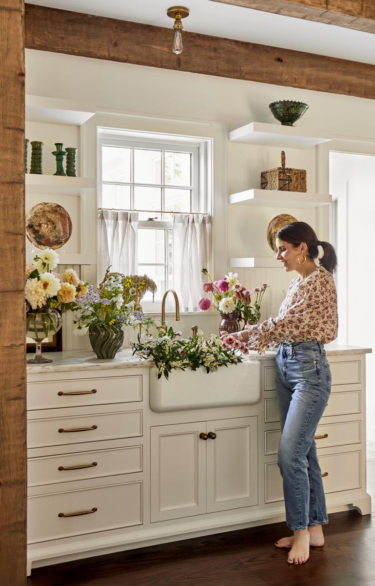 jennifer-hunter-connecticut-home-kitchen-sink.jpg