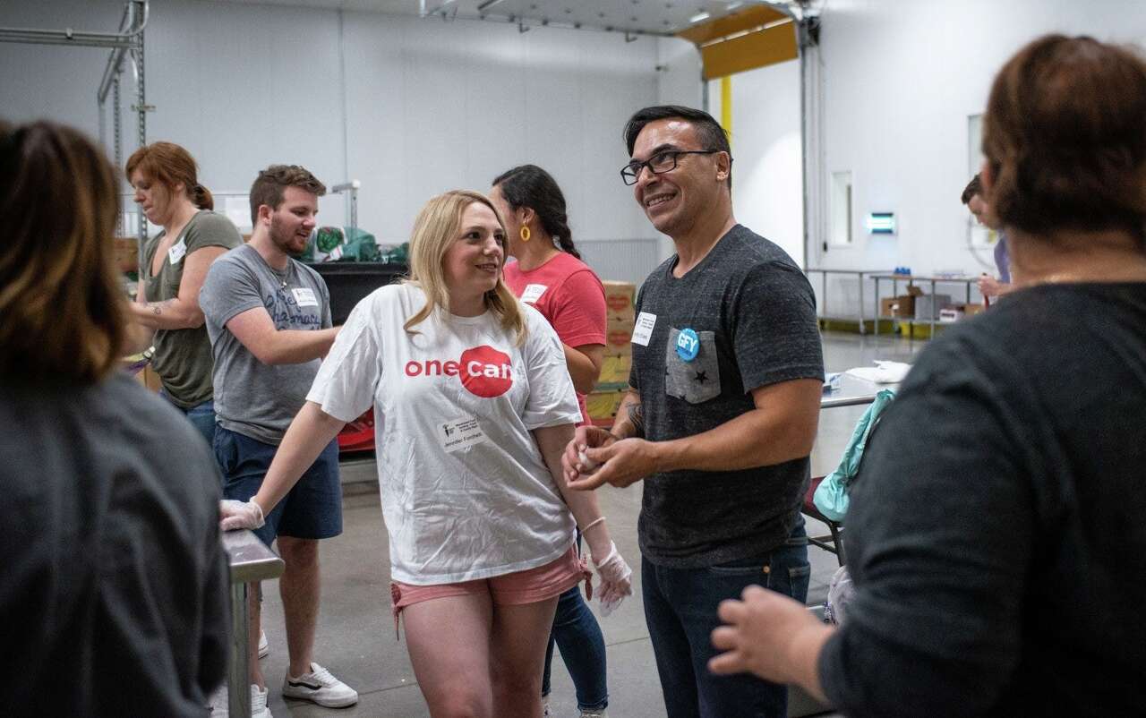 Where to meet singles in Austin: Best spots beyond dating apps