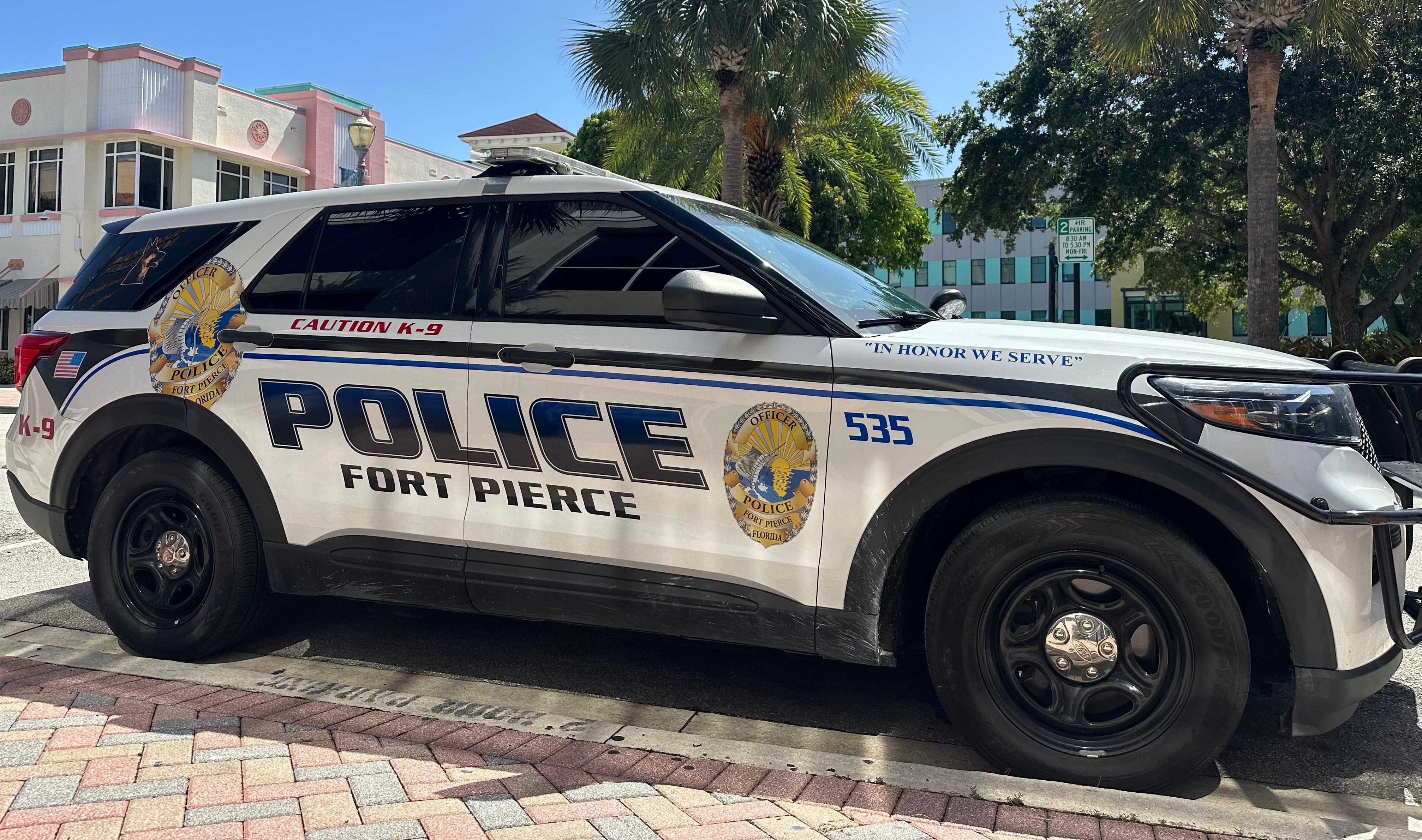 Florida armed robbery outside bank under investigation by police