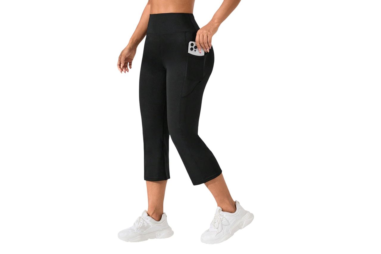 Amazon SHECAI Women's Capri Yoga Pants